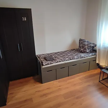 Boardinghouse Hef Finkenweg 홈스테이 바트헤르스필드